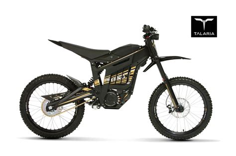 Comparaison des motos Talaria Sting 2024 VS. Stark Future Varg EX 2025