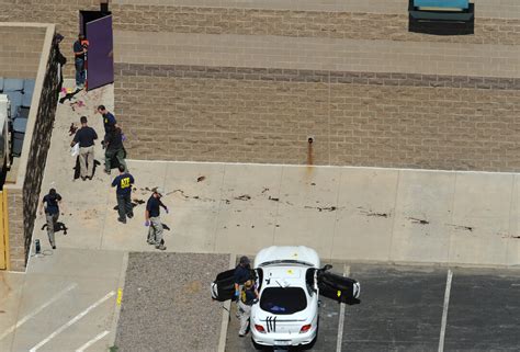 12 Are Killed at Showing of Batman Movie in Colorado - NYTimes.com