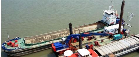 Loctudy - Hopper barges | Dredgepoint
