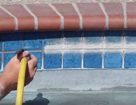 Pool Tile Cleaning Tips 的图像结果