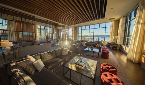 River Club Lounge | River Place