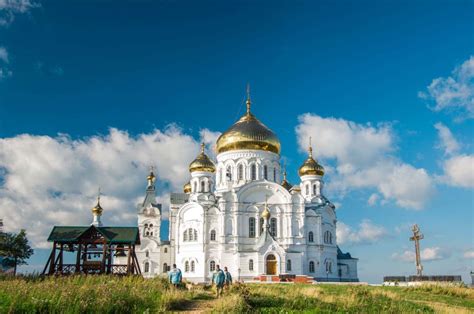 Автобусный тур 2 дня в Пермь и Белогорский монастырь из Уфы | НР Трэвел
