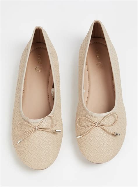 Buy Girls Textured Ballerinas Online at just Rs. 599.0 - 1000015286501 ...