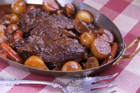 how to cook beef chuck roast in oven