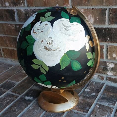 Painted Globe 的图像结果