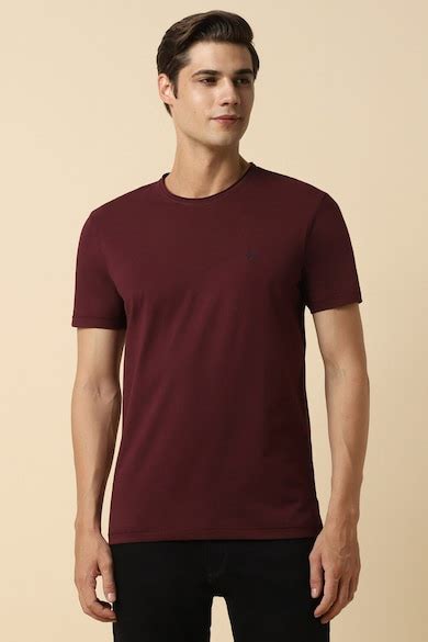 Buy Men Maroon Solid Crew Neck T-shirt Online - 39632630 | Allen Solly