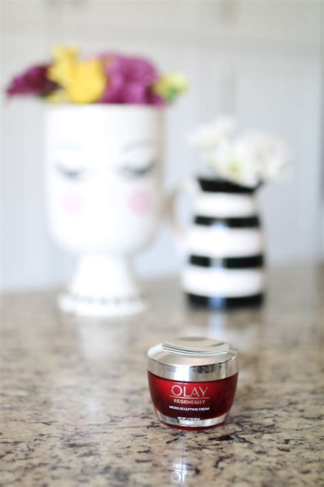 What does Olay Regenerist Micro-Sculpting Cream Do? | SandyALaMode