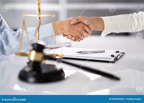 Civil Law Handshake Wallpaper 的图像结果