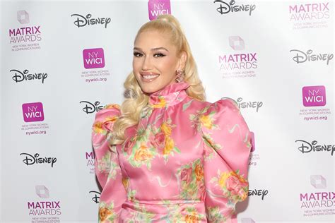 Gwen Stefani Promotes Hallow App