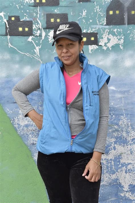 Venezuelan migrants sift through garbage in faraway Ecuador in rebuild ...