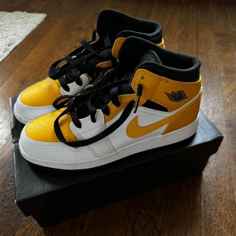 black and yellow jordan 1 mid size 6 youth fits... - Depop