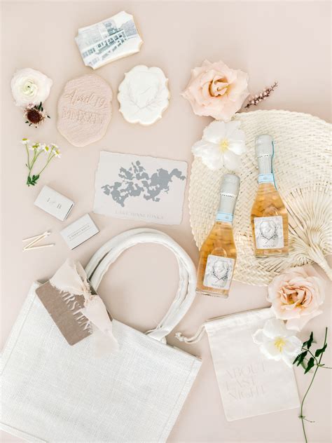 Wedding Welcome Bags Must-Haves from Wedding Photographer