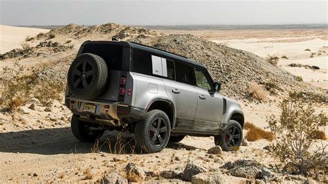 Richard Hammond'a göre Land Rover Defender'ın ismi değişmeli