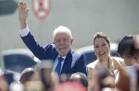 ब्राजील के लूला डी सिल्वा ने तीसरी बार राष्ट्रपति पद की शपथ ली - brazil ...