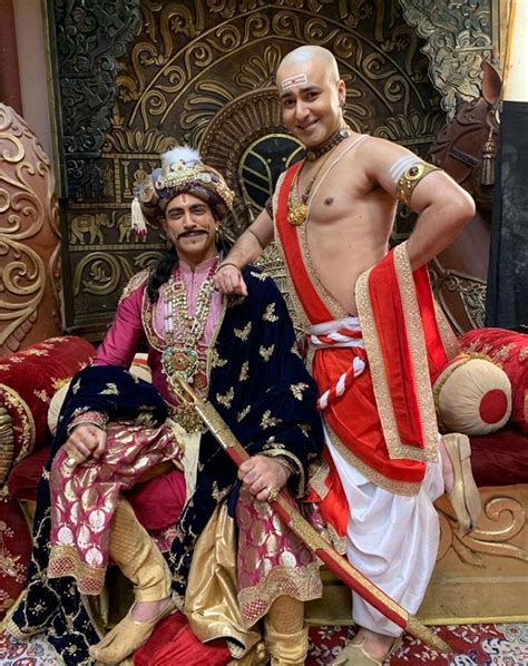 अटूट जोड़ी पंडित रामा कृष्णा और राजा कृष्णदेवराय ने ‘तेनाली रामा’ में ...