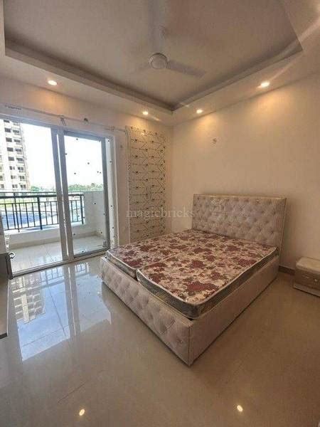 Oasis Grandstand in Yamuna Expressway, Greater Noida: Price, Brochure ...