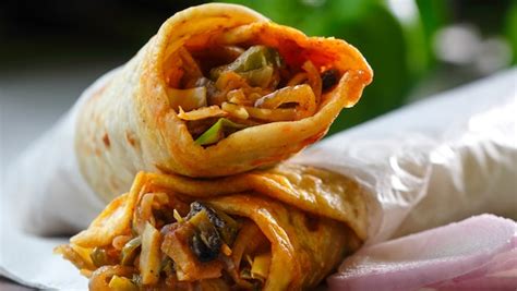 Love Rolls? Try This Achaari Paneer Kathi Roll ASAP How To Make Paneer ...