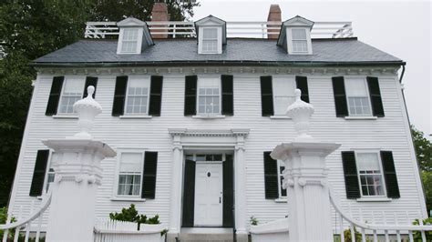 ‘Hocus Pocus’ House Photos - See Inside One of Hocus Pocus’s Filming ...