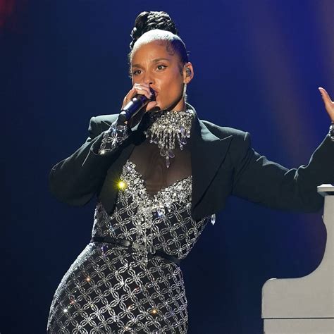 Alicia Keys Calls Out Fan Who Grabbed, Kissed Her During Performance