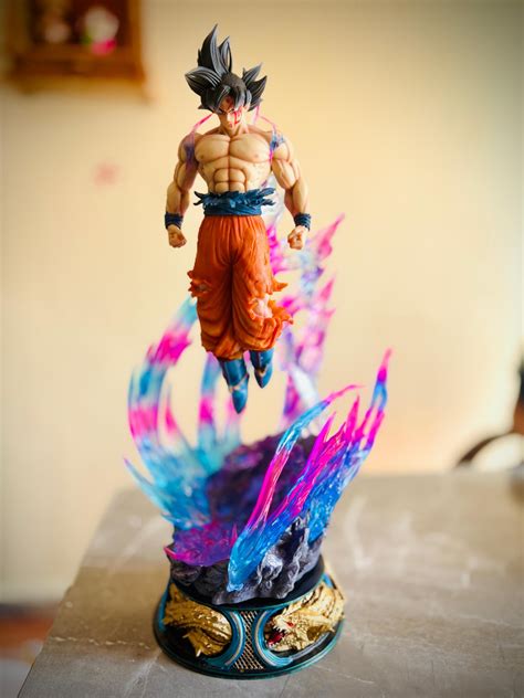 55 cm Ultra Instinct Goku Action Figure — Premium Dragon Ball Z Collec ...