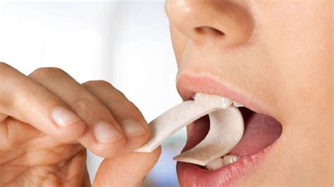 Chew Gum | സ്റ്റൈലിനല്ല, രസത്തിനുമല്ല; ക്രിക്കറ്റ് താരങ്ങൾ കളിക്കിടെ ...