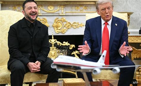 "You Look Fabulous": Reporter Praises Zelensky's Outfit. His Witty Reply