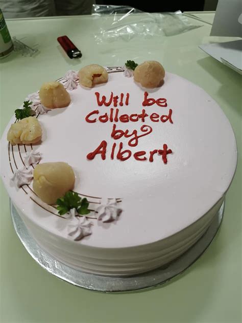 男子过生日：蛋糕上名字连续10年被写错--快科技--科技改变未来