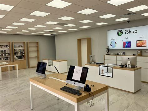 Computer Shop Exterior Design 的图像结果