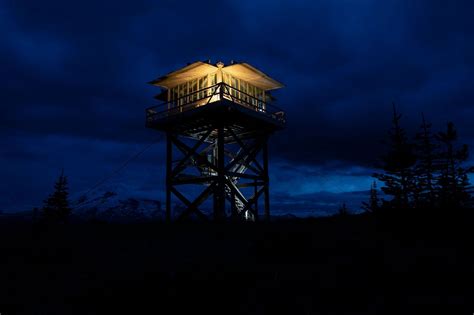 A breathtaking, disappearing job: Human fire lookouts in the Pacific ...