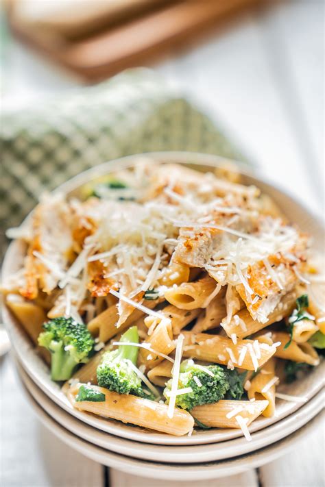 Chicken Broccoli Pasta with White Wine Sauce - Jen Elizabeth's Journals