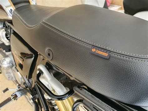 Royal Enfield 1990403 Touring Dual Seat for Continental Gt : Amazon.in ...
