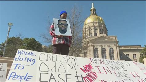 Demonstrators say Georgia prisons are in crisis | 11alive.com