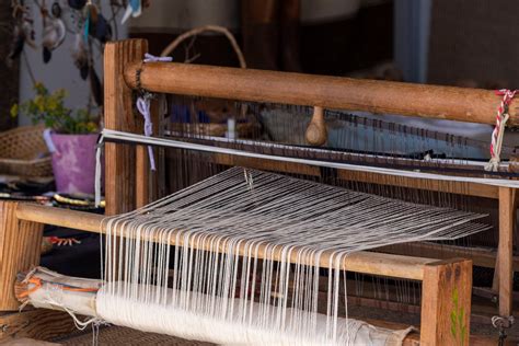 Ancient Weaving Loom - Curriculture