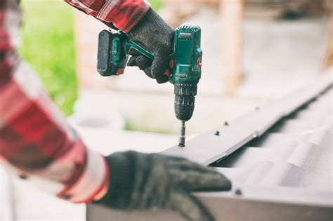 How to Fix a Screw That Keeps Spinning