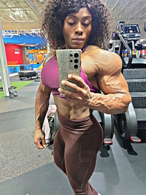 Victoria Dominguez (Mistress Treasure)