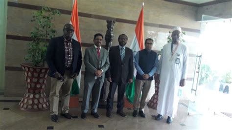AHC Mr VSDL Surendra met Nigerian Army Helicopter Pilots proceeding for ...