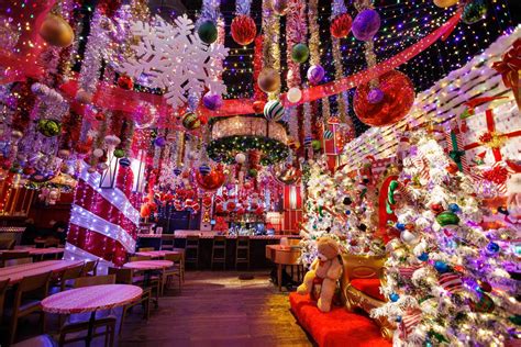 15 CHRISTMAS Pop Up Bars in New York City (Worth Waiting For)