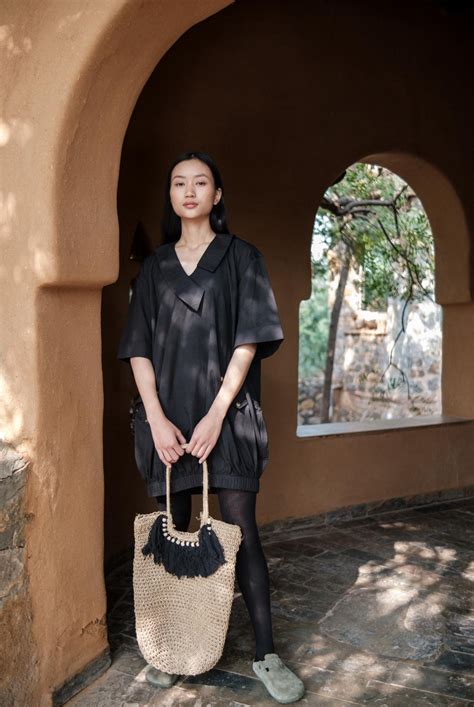 Buy The Terra Tribe online - Ciceroni