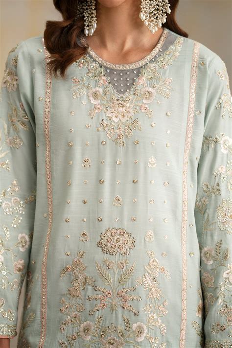 EMBROIDERED SUIT (E1058/104/721) – Nour