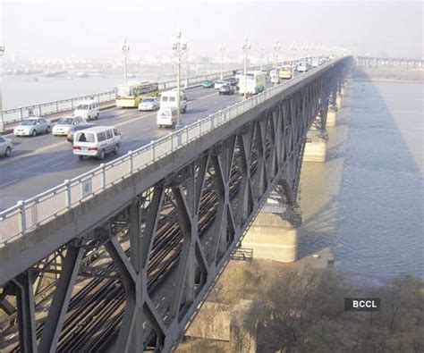 Famous landmarks turn suicide points Pics | Famous landmarks turn ...