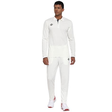 Shop Sports Apparel Online in India | NIVIA Sports
