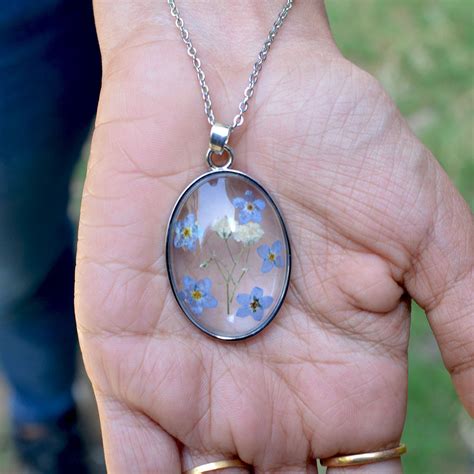 Contemplating Constellation Real Dried Flower Necklace – Starry Bloom