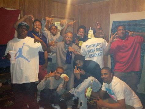 46 Neighborhood Crips x Rollin 60s. The 40s and 60s in OKC move together as one. : r/OklahomaBangin