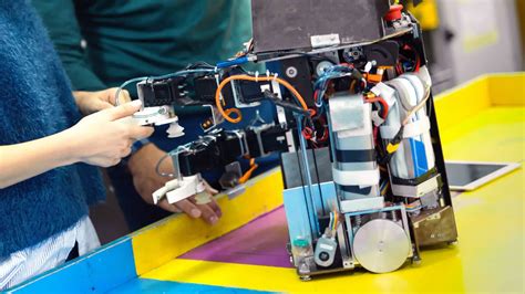 Mechatronics Engineering Online: degrees, master's degrees and career paths