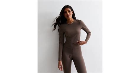 Dark Brown Long Sleeve Crop Sports Top | New Look