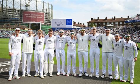 5-வது டெஸ்ட்: 2-வது நாளில் தலையில் வெள்ளை பேண்ட் அணிந்து விளையாடிய ...