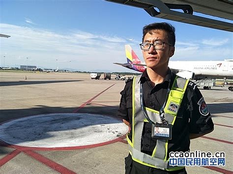 记首都机场安保公司飞机监护员李江坤-中国民航网