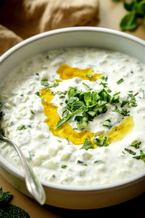 Turkish garlic yoghurt sauce – Artofit