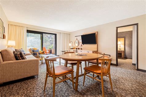 Gallery Riverhouse Lodge | Bend, Oregon