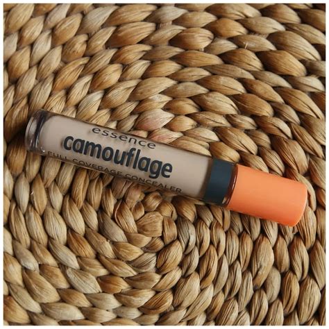 Essence Camouflage Full Coverage concealer – Floating in Dreams